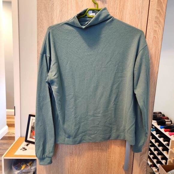 Top - Picture 1 of 1